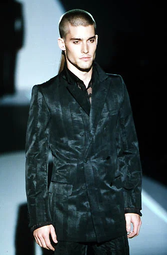 Look 16